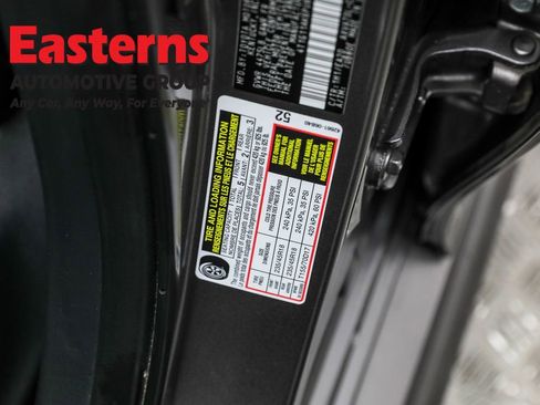 Used 2023 Toyota Camry SE image 32