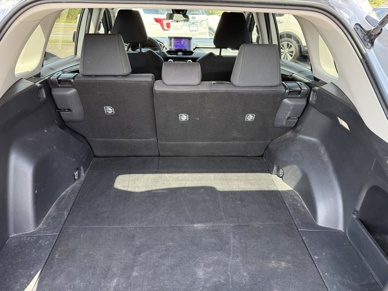 Used 2024 Toyota RAV4 LE FWD image 15