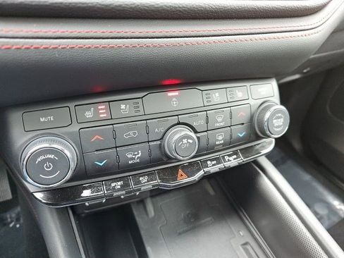 Used 2024 Dodge Durango R/T image 24