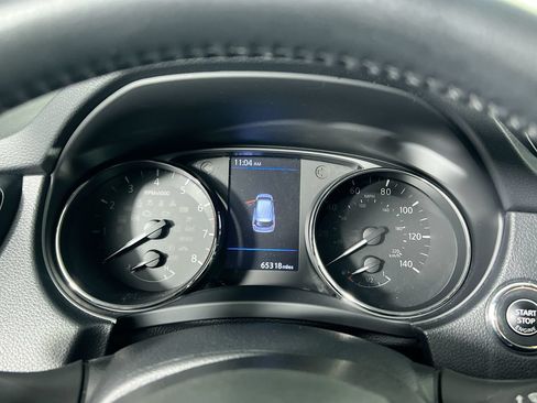 Used 2018 Nissan Rogue SV FWD image 16