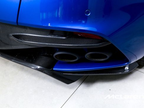 Used 2023 Aston Martin DBS Superleggera Volante image 31