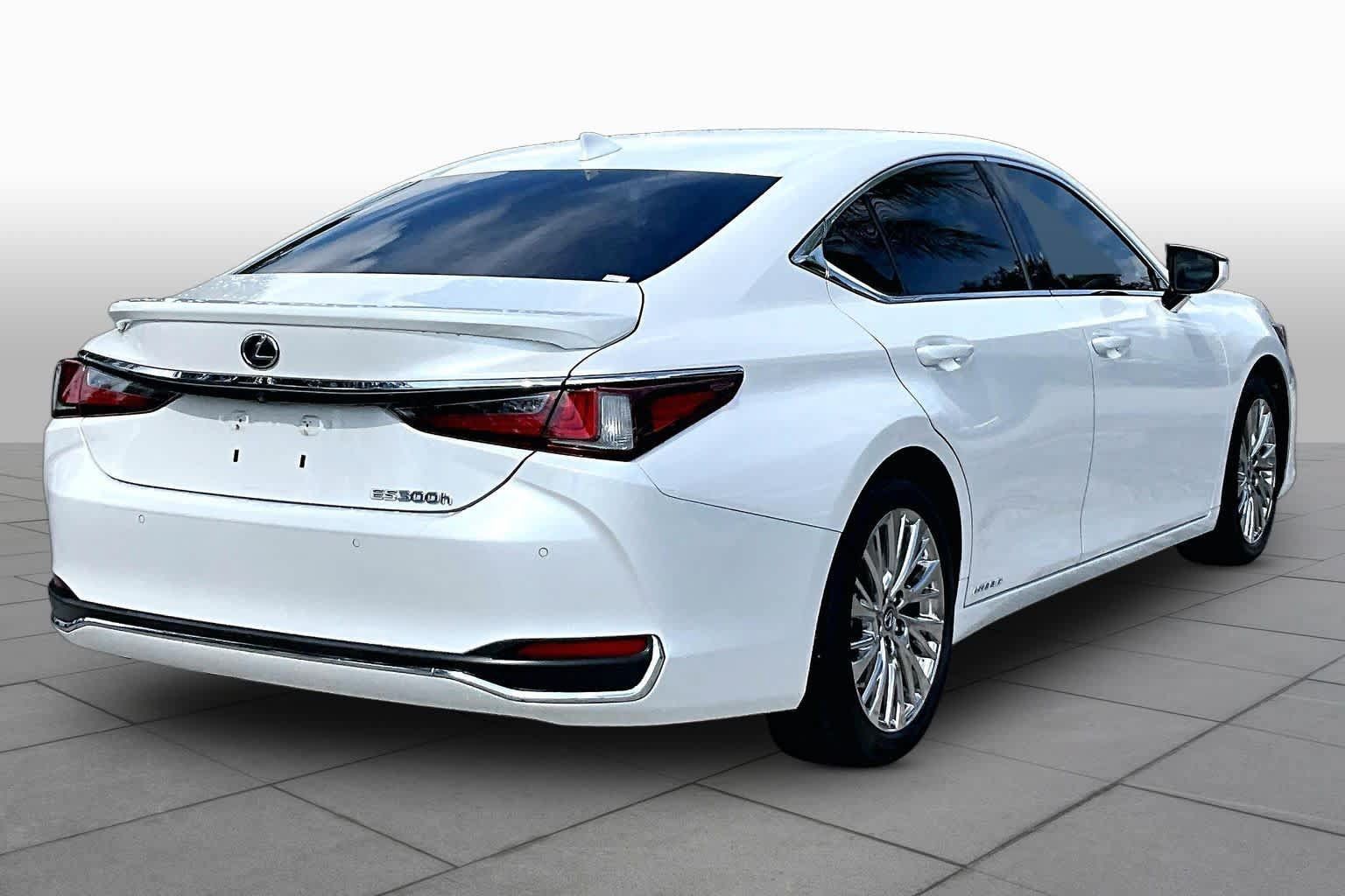 Used 2020 Lexus ES 300h w/ Premium Package FWD image 13