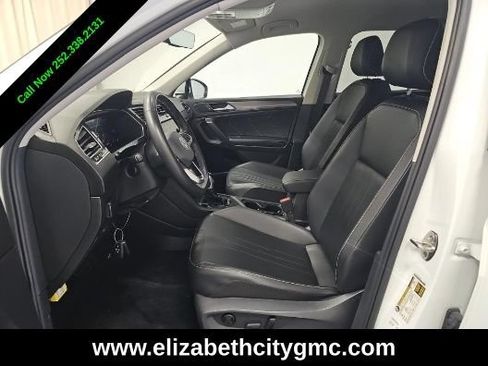 Used 2023 Volkswagen Tiguan SE FWD image 8