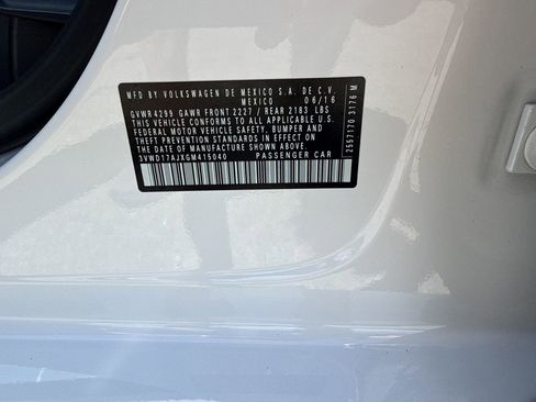 Used 2016 Volkswagen Jetta Sport FWD image 24