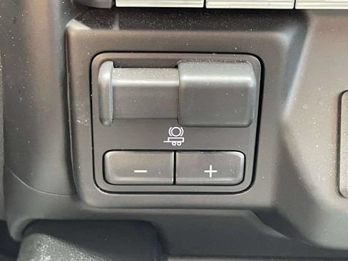 Used 2022 Chevrolet Silverado 1500 LTZ RWD image 40