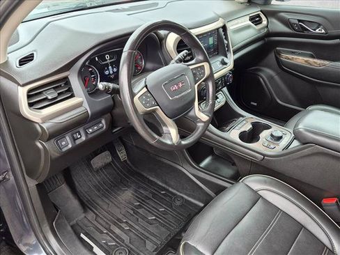 Used 2021 GMC Acadia Denali w/ Denali Ultimate Package AWD/4WD image 10