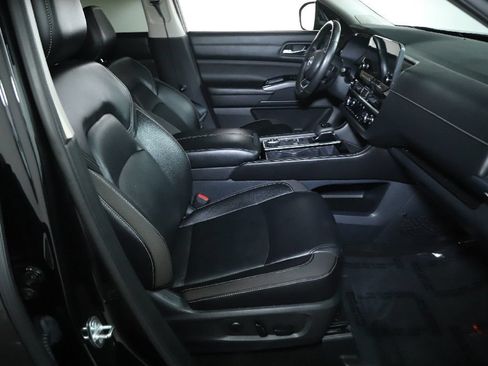 Certified 2023 Nissan Pathfinder SL w/ SL Premium Package AWD/4WD image 40
