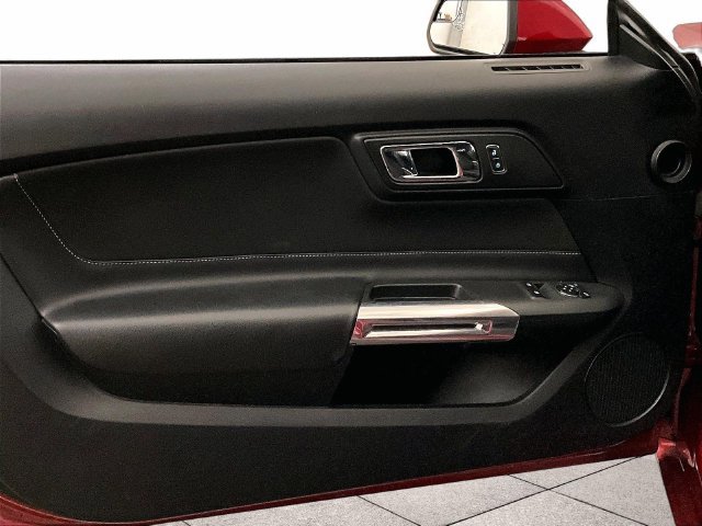 Used 2016 Ford Mustang Coupe RWD image 22