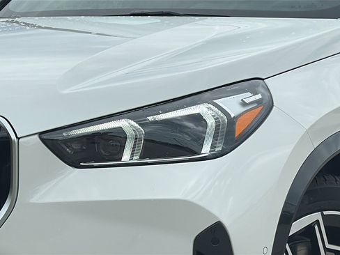 New 2025 BMW X1 xDrive28i w/ Technology Package image 4