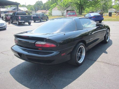 Used 1996 Chevrolet Camaro Z28 RWD image 6