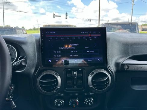 Used 2016 Jeep Wrangler Unlimited Sport w/ Quick Order Package 24S AWD/4WD image 28