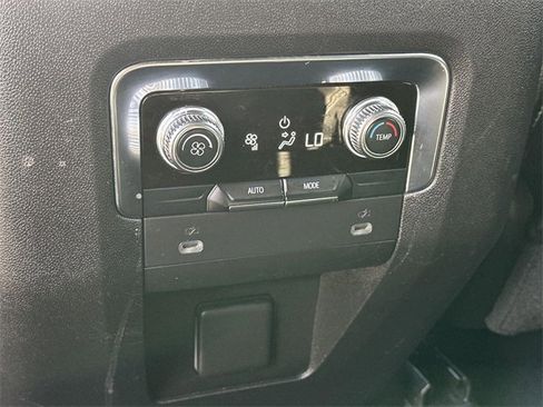 Used 2021 GMC Yukon SLT image 41