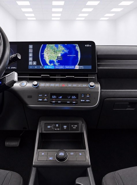 Used 2025 Hyundai Kona SEL FWD image 23