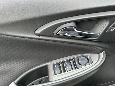 Used 2024 Chevrolet Malibu LT image 14