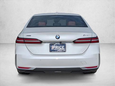Used 2026 BMW 540i xDrive AWD/4WD image 7