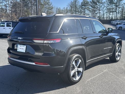 New 2026 Jeep Grand Cherokee Limited w/ Luxury Tech Group II image 3