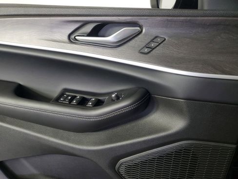 New 2025 Jeep Grand Cherokee L Limited image 30