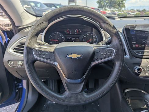 Used 2023 Chevrolet Malibu LT FWD image 13