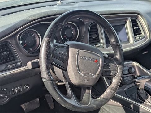 Used 2022 Dodge Challenger GT image 11