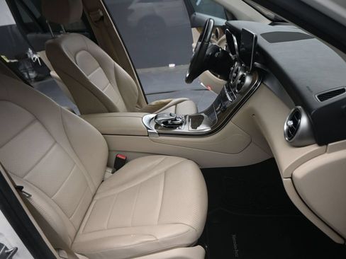 Used 2018 Mercedes-Benz GLC 300 image 21