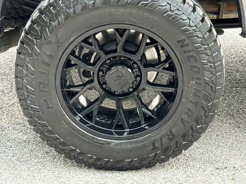 Used 2025 Ford F250 Lariat w/ FX4 Off-Road Package AWD/4WD image 10