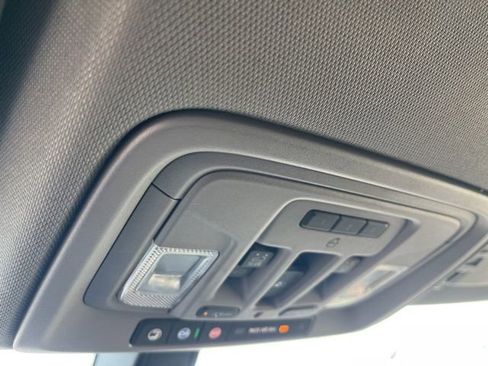 Used 2022 Chevrolet Silverado 1500 LT Trail Boss w/ Convenience Package II image 30