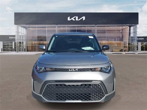 Certified 2023 Kia Soul LX w/ LX Technology Package image 2