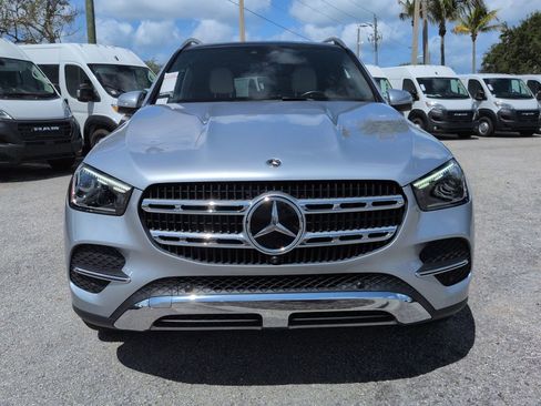 Used 2025 Mercedes-Benz GLE 350 4MATIC image 3