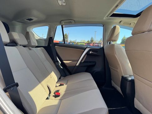 Used 2015 Toyota RAV4 XLE FWD image 17