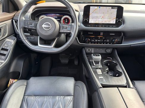 Used 2023 Nissan Rogue Platinum w/ Platinum Premium Package image 21