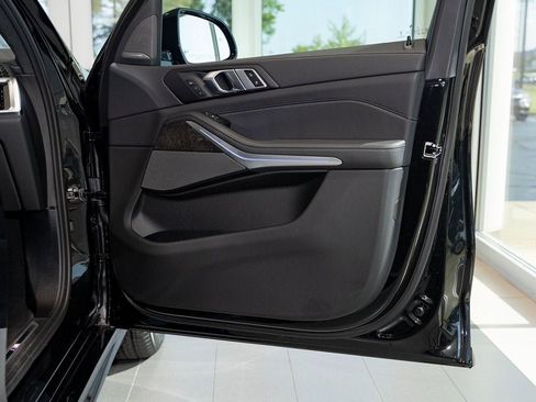New 2026 BMW X7 xDrive40i w/ M Sport Package image 19