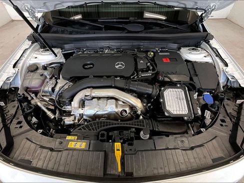 New 2026 Mercedes-Benz GLB 250 4MATIC image 16