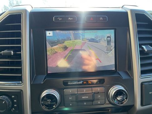 Used 2018 Ford F150 Lariat w/ Equipment Group 502A Luxury image 21