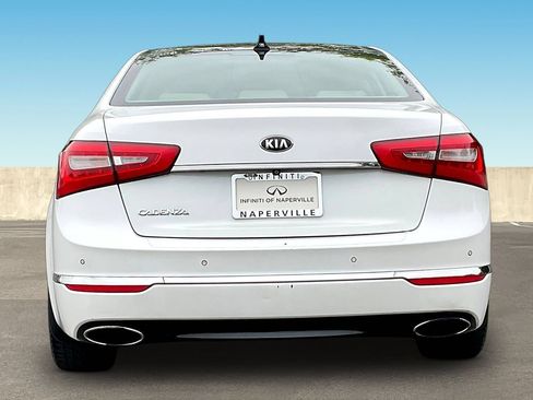 Used 2015 Kia Cadenza Premium w/ Luxury Package FWD image 6