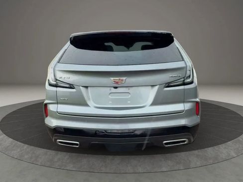 Used 2024 Cadillac XT4 Sport image 4