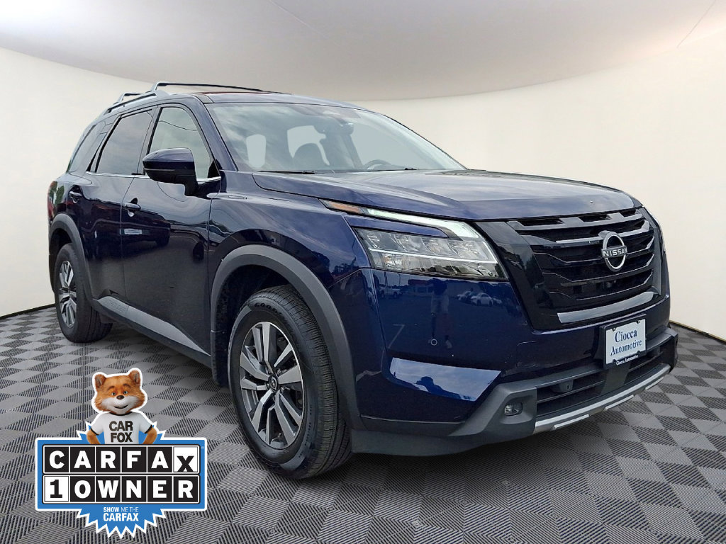 Used 2024 Nissan Pathfinder SL w/ Black Appearance Package AWD/4WD image 1