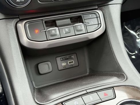 Used 2023 GMC Acadia AT4 w/ Technology Package image 31