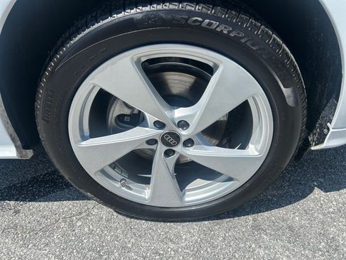 Certified 2025 Audi Q5 Premium w/ Premium Plus AWD/4WD image 25