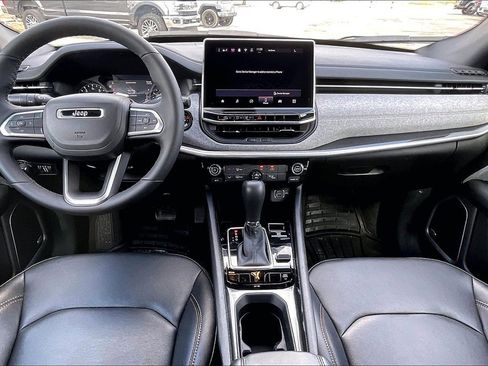 Used 2024 Jeep Compass Latitude w/ Sun and Sound Group image 7