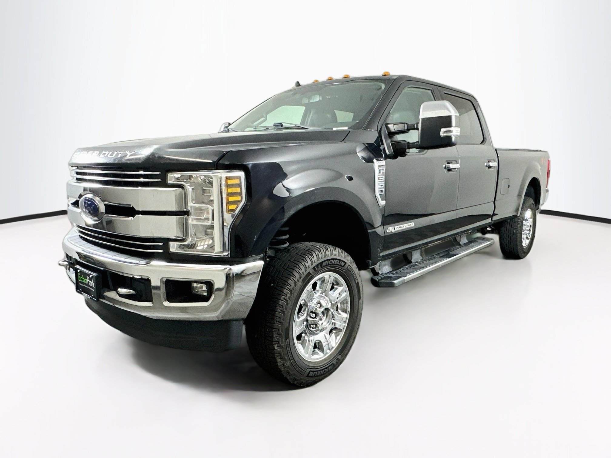 Used 2019 Ford F350 Lariat w/ Chrome Package AWD/4WD image 3