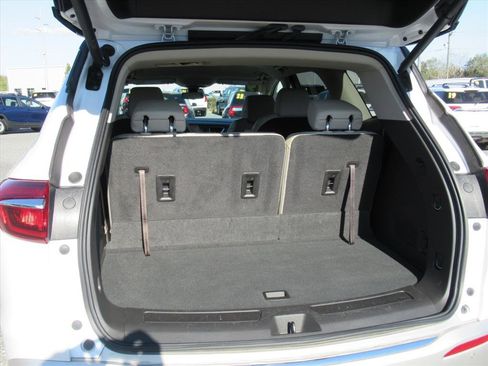 Used 2019 Buick Enclave Essence image 33
