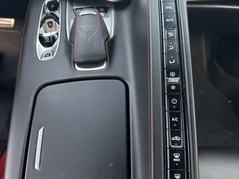 Used 2021 Chevrolet Corvette Stingray Premium Conv w/ Z51 Performance Package RWD image 7
