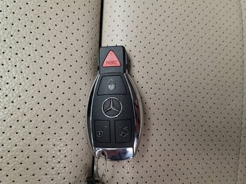 Used 2018 Mercedes-Benz C 300 Sedan w/ Premium Package image 32