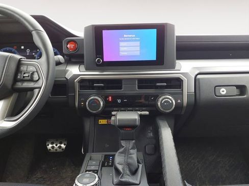 Used 2025 Toyota 4Runner TRD Sport AWD/4WD image 11