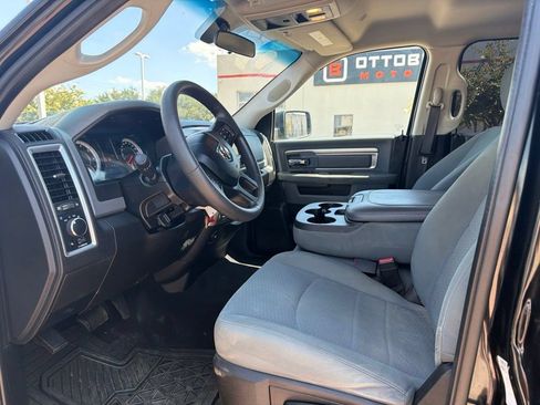 Used 2019 RAM 1500 Classic SLT RWD image 9