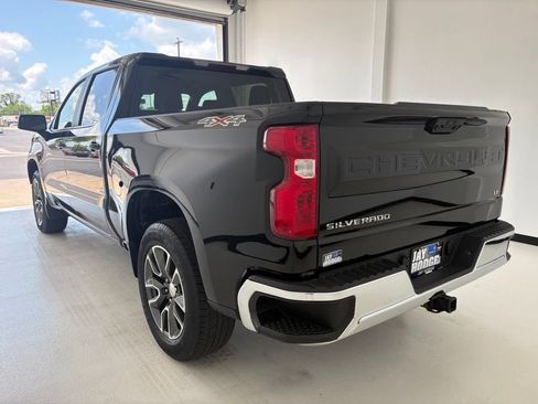 Used 2023 Chevrolet Silverado 1500 LT AWD/4WD image 20