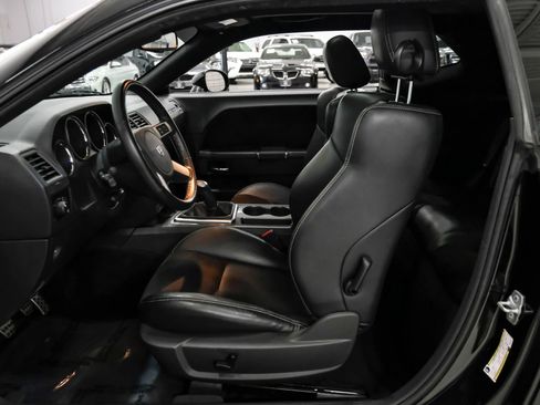 Used 2009 Dodge Challenger SRT8 w/ SRT Option Group II image 3