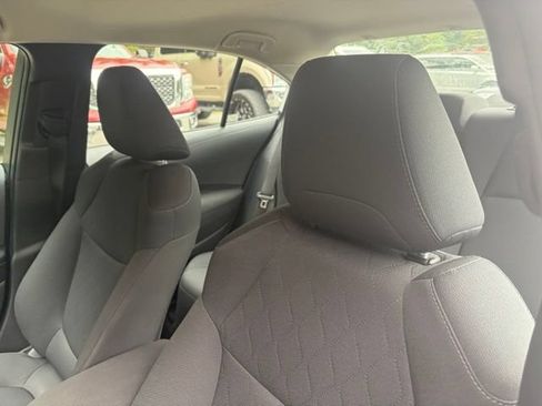 Used 2022 Toyota Corolla LE FWD image 5