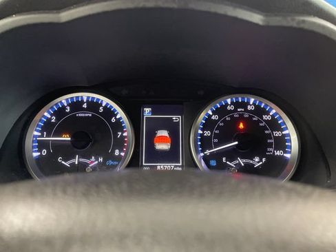 Used 2019 Toyota Highlander LE AWD/4WD image 21