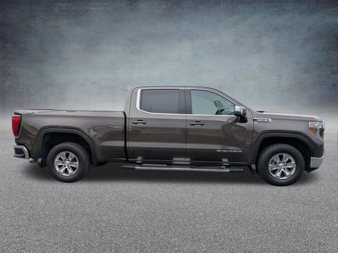 Used 2019 GMC Sierra 1500 SLE w/ Preferred Package AWD/4WD image 2